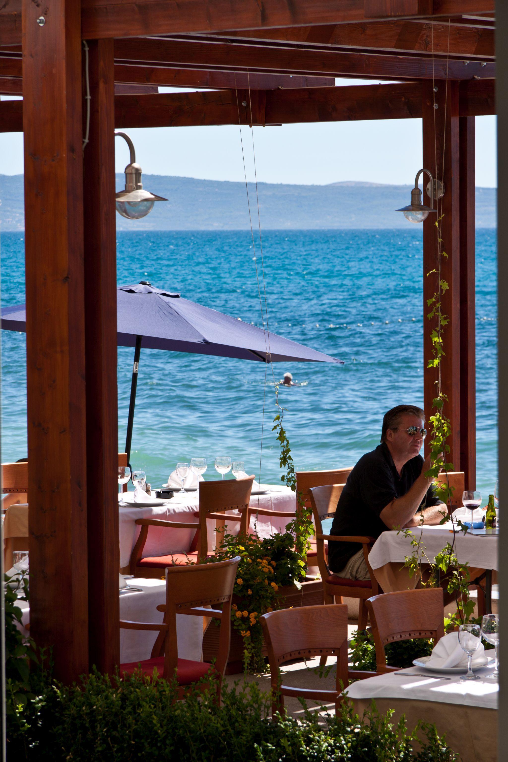 Hotel Jona Podstrana Bagian luar foto