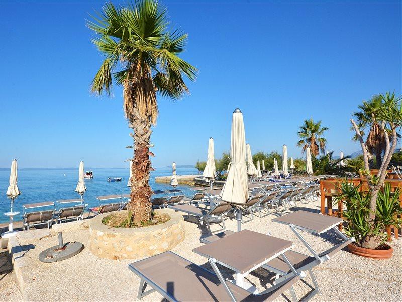 Hotel Jona Podstrana Bagian luar foto