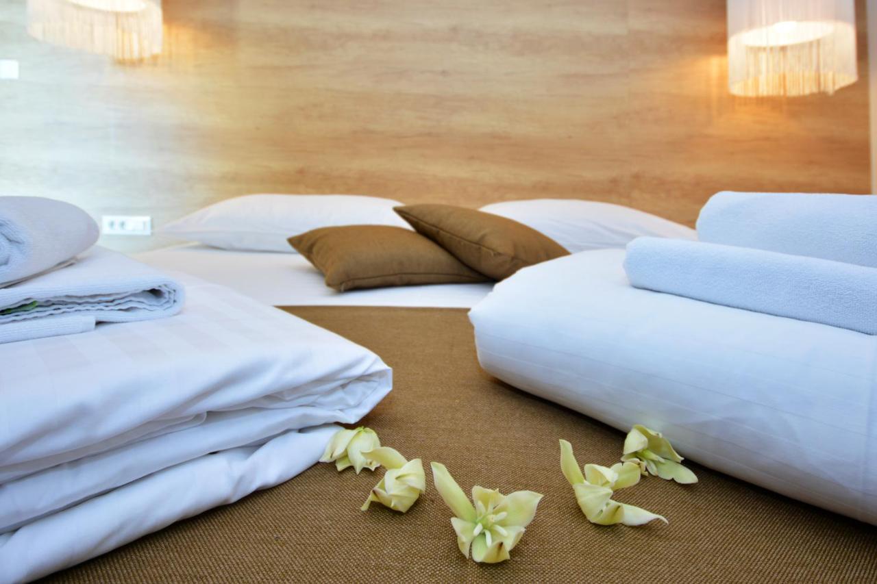 Hotel Jona Podstrana Bagian luar foto