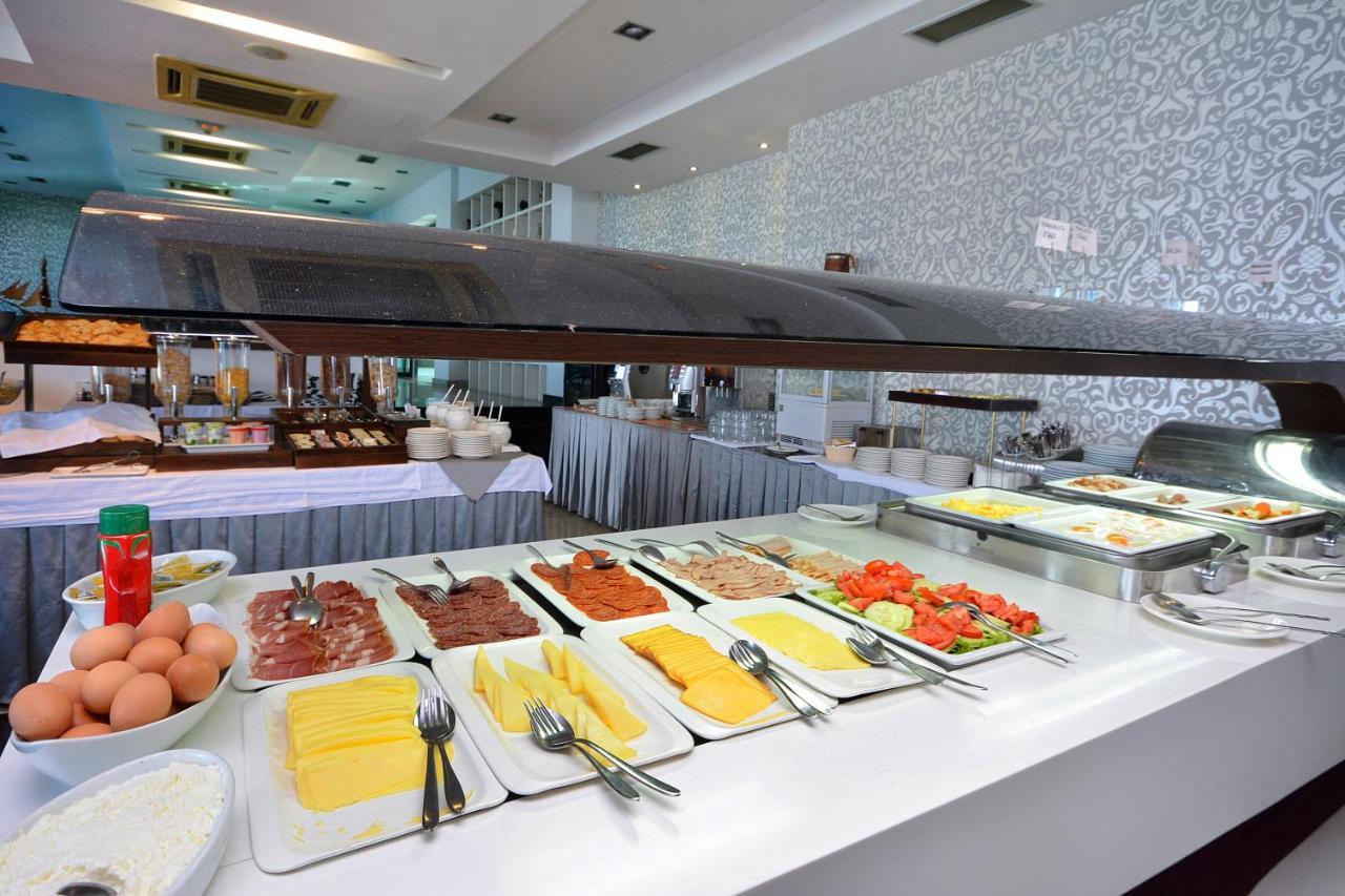 Hotel Jona Podstrana Bagian luar foto