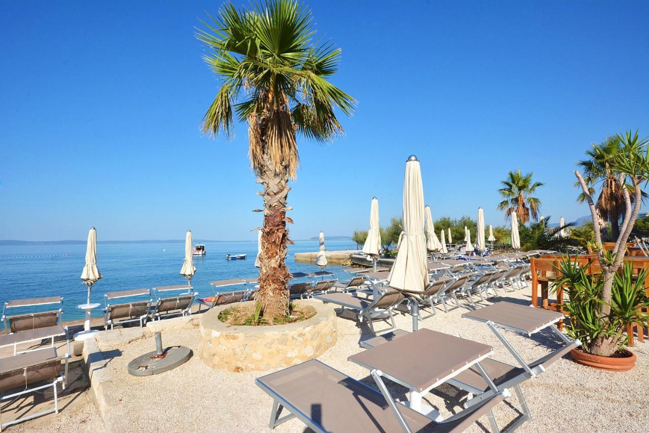 Hotel Jona Podstrana Bagian luar foto