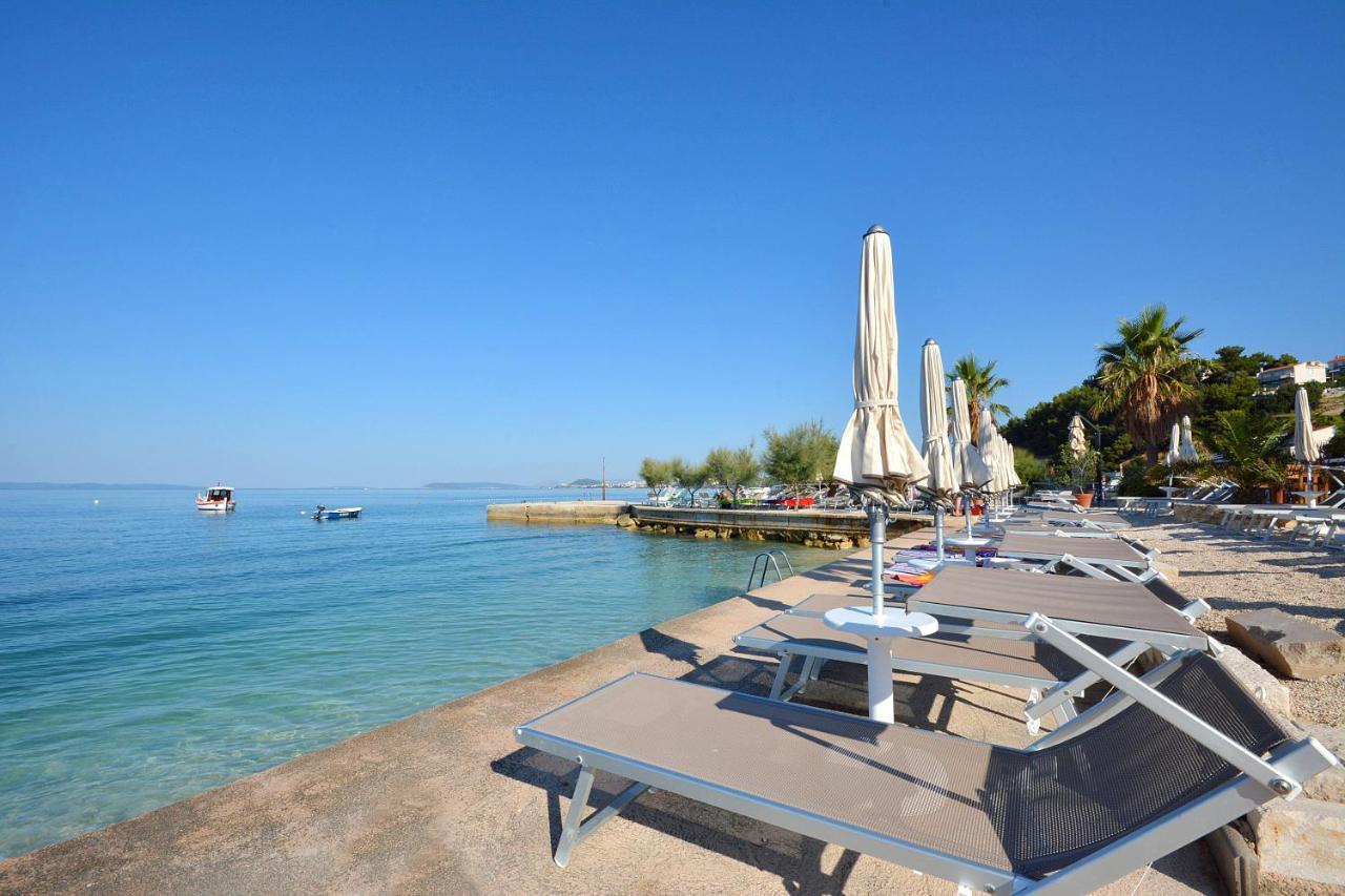 Hotel Jona Podstrana Bagian luar foto
