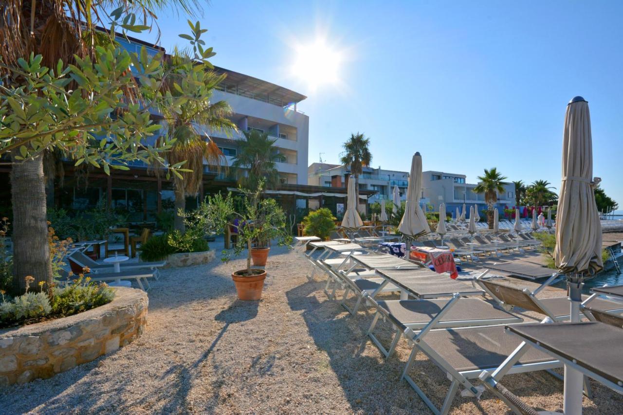 Hotel Jona Podstrana Bagian luar foto