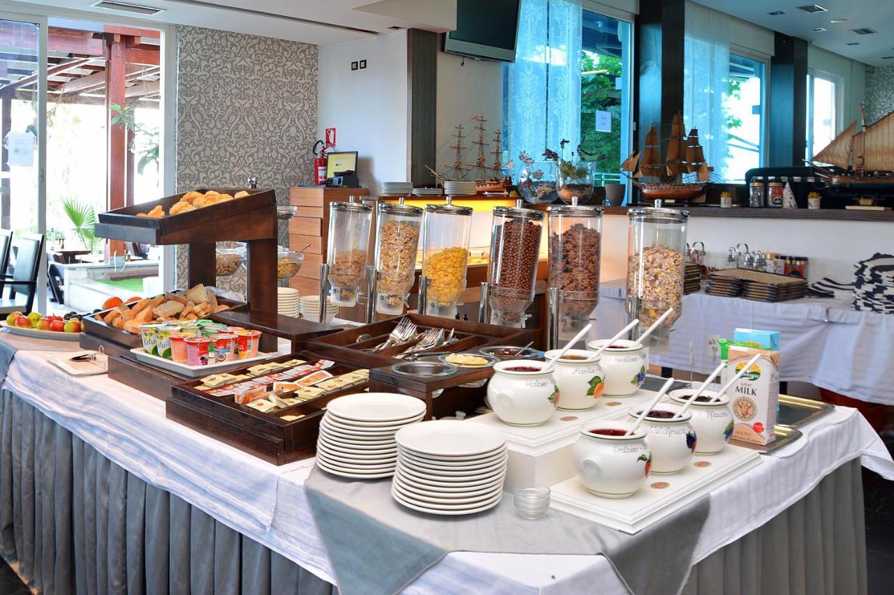 Hotel Jona Podstrana Bagian luar foto